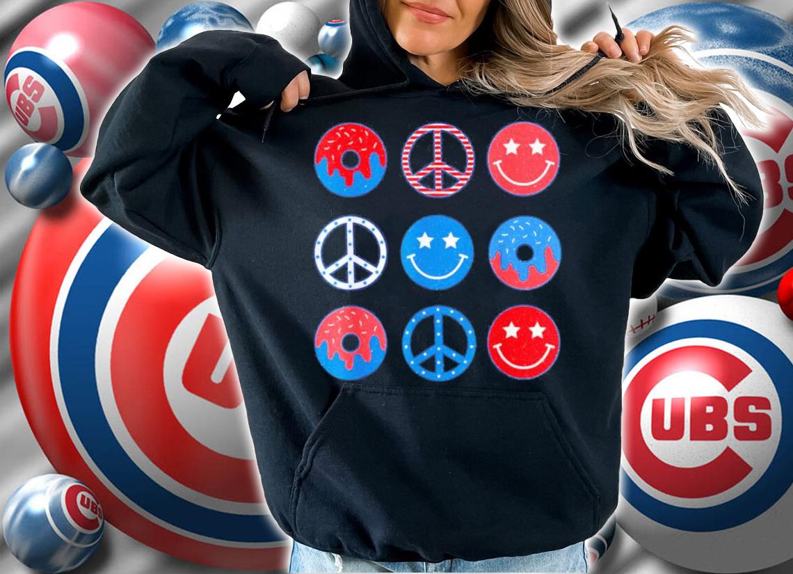 Hippie Peace Sign Hippie 70s 80s Red White And Blue 4th Of July T-Shirt t-shirt